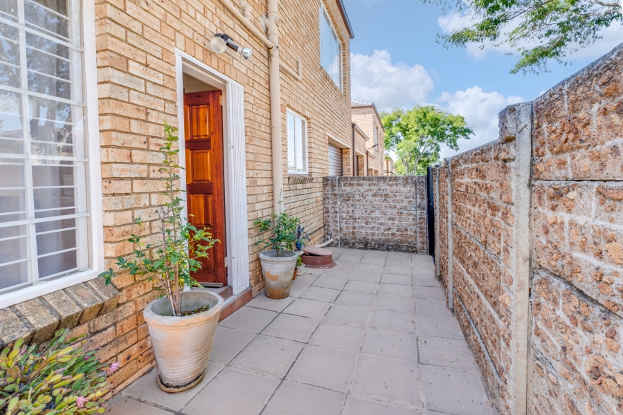 3 Bedroom Property for Sale in Honeydew Manor Gauteng