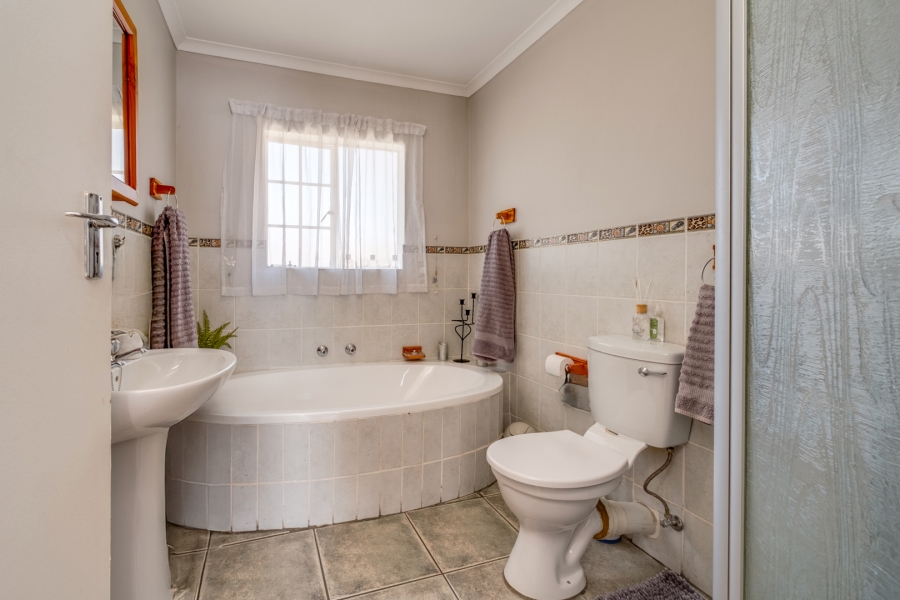 3 Bedroom Property for Sale in Honeydew Manor Gauteng