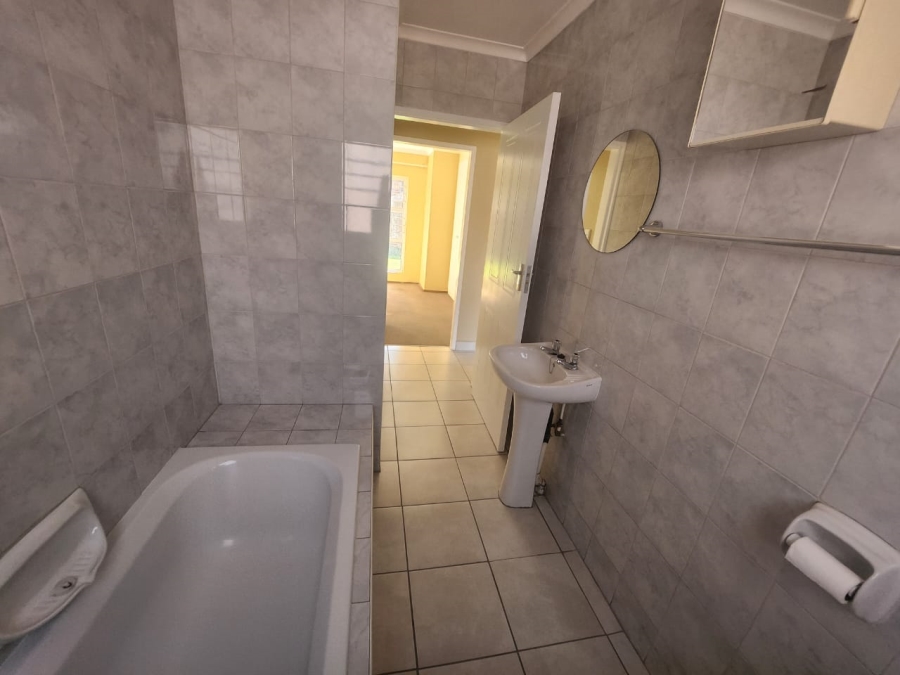 To Let 3 Bedroom Property for Rent in Ravenswood Gauteng