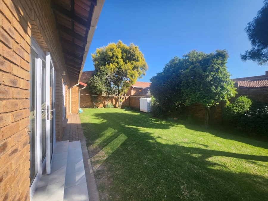 To Let 3 Bedroom Property for Rent in Ravenswood Gauteng