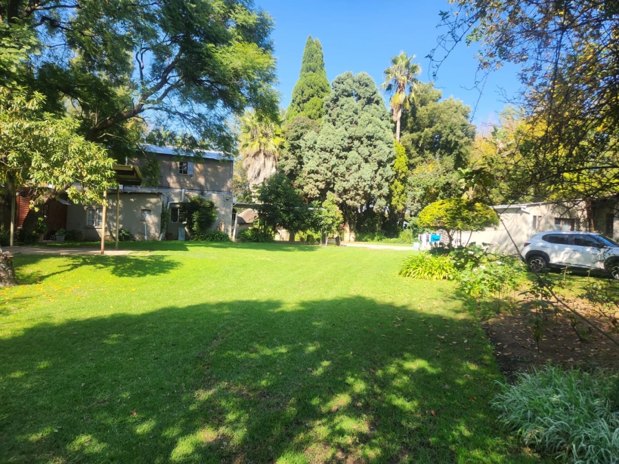 10 Bedroom Property for Sale in Glen Austin Gauteng