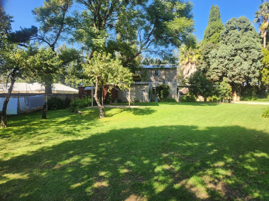 10 Bedroom Property for Sale in Glen Austin Gauteng