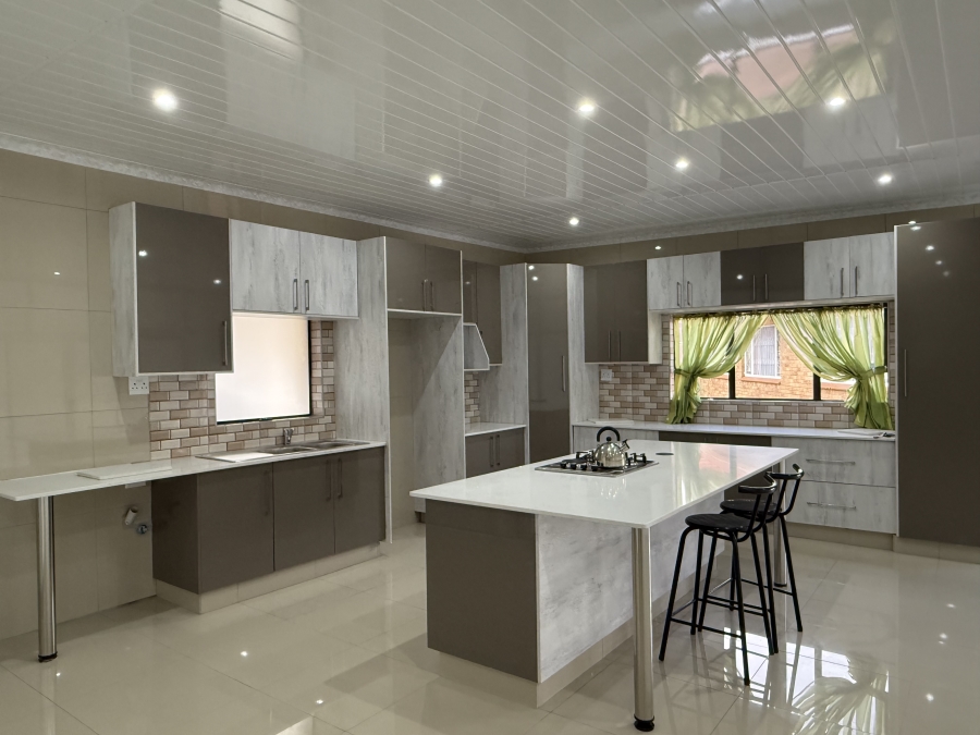 To Let 2 Bedroom Property for Rent in Parkdene Gauteng