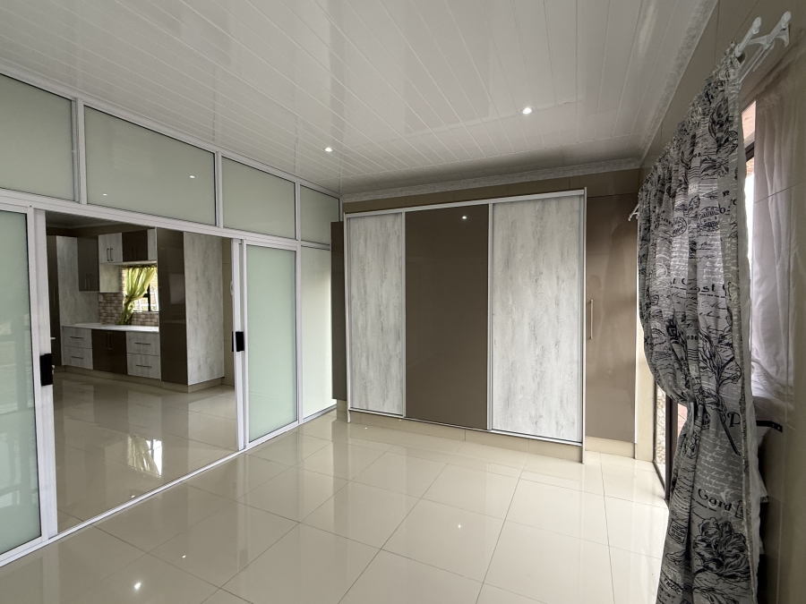 To Let 2 Bedroom Property for Rent in Parkdene Gauteng