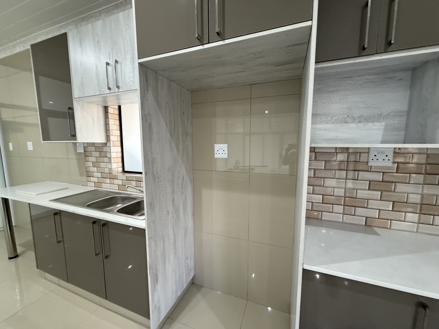 To Let 2 Bedroom Property for Rent in Parkdene Gauteng