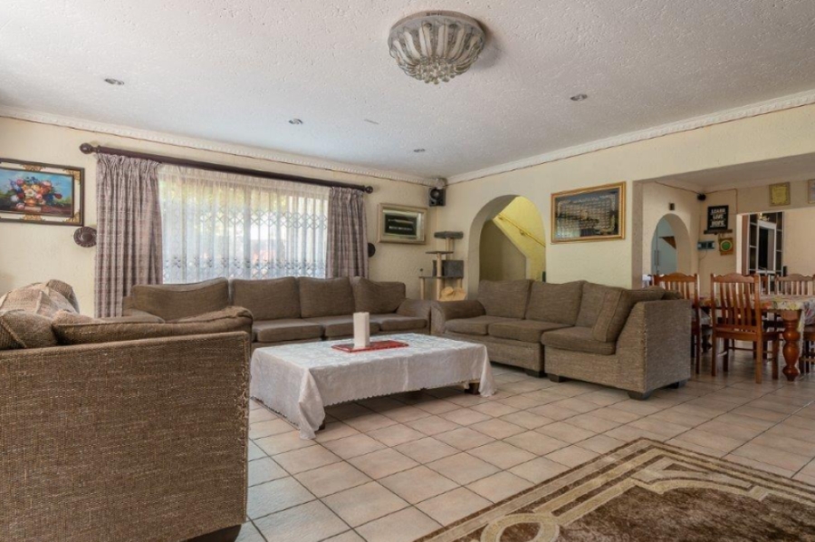 5 Bedroom Property for Sale in Winchester Hills Gauteng