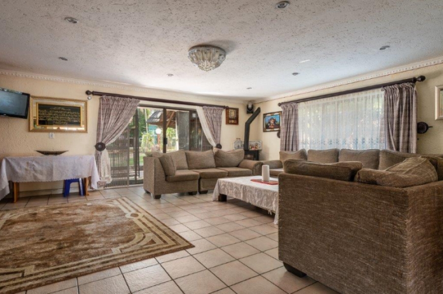 5 Bedroom Property for Sale in Winchester Hills Gauteng