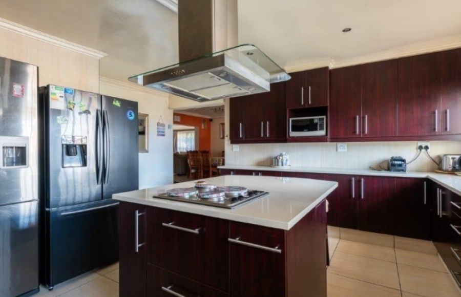 5 Bedroom Property for Sale in Winchester Hills Gauteng