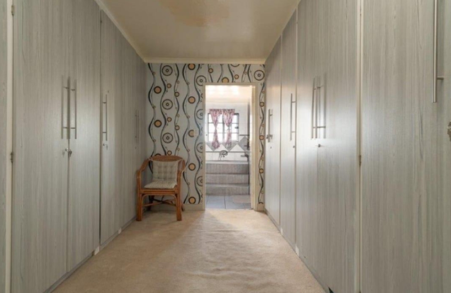 5 Bedroom Property for Sale in Winchester Hills Gauteng