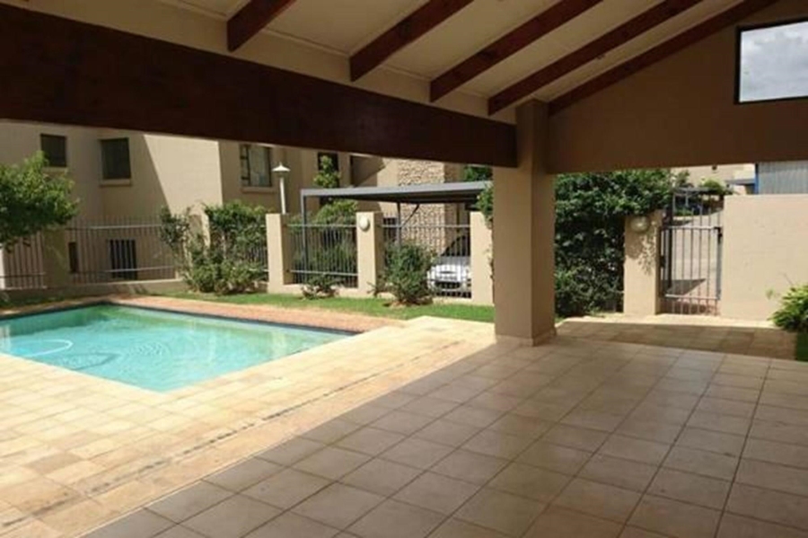 2 Bedroom Property for Sale in Greenstone Hill Gauteng