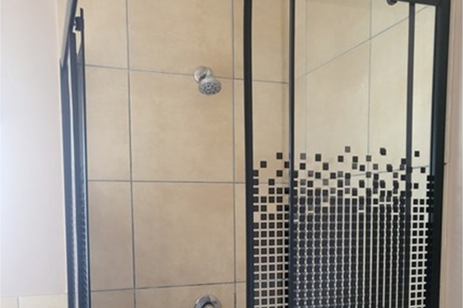 2 Bedroom Property for Sale in Greenstone Hill Gauteng