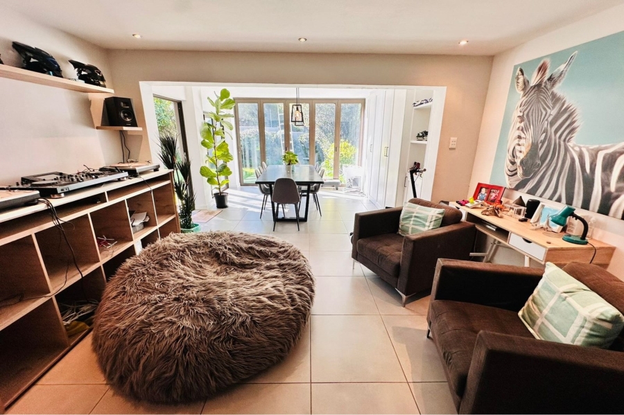 2 Bedroom Property for Sale in Bryanston Gauteng
