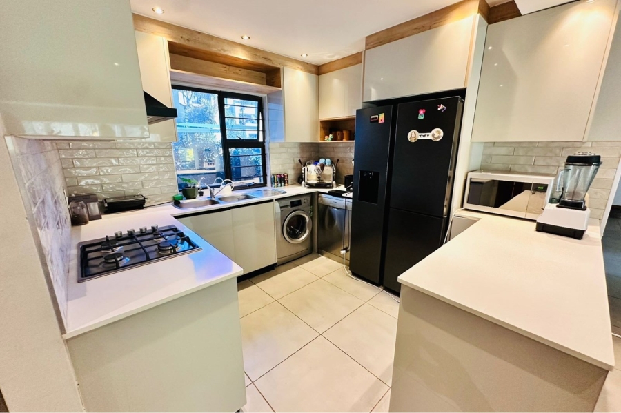 2 Bedroom Property for Sale in Bryanston Gauteng