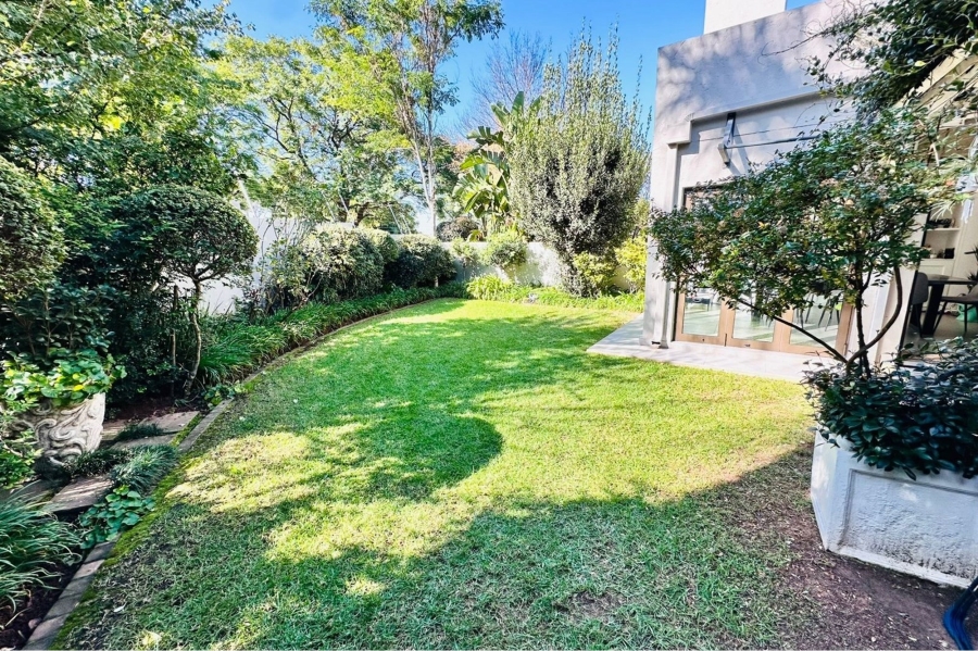 2 Bedroom Property for Sale in Bryanston Gauteng