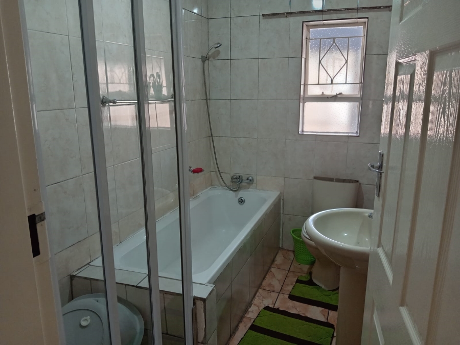 2 Bedroom Property for Sale in Florida Gauteng