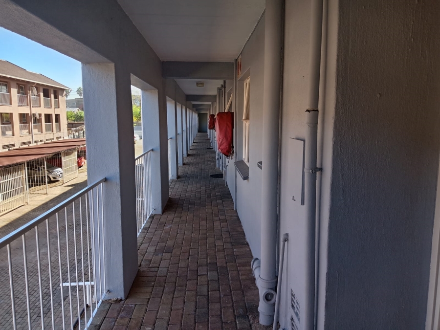 2 Bedroom Property for Sale in Florida Gauteng