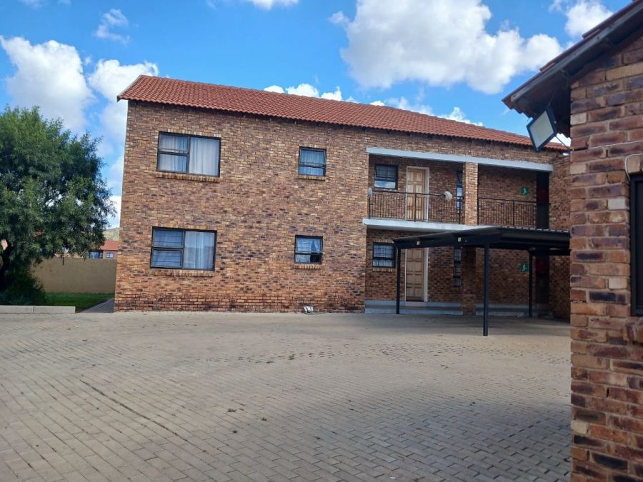 To Let 2 Bedroom Property for Rent in Karenpark Gauteng