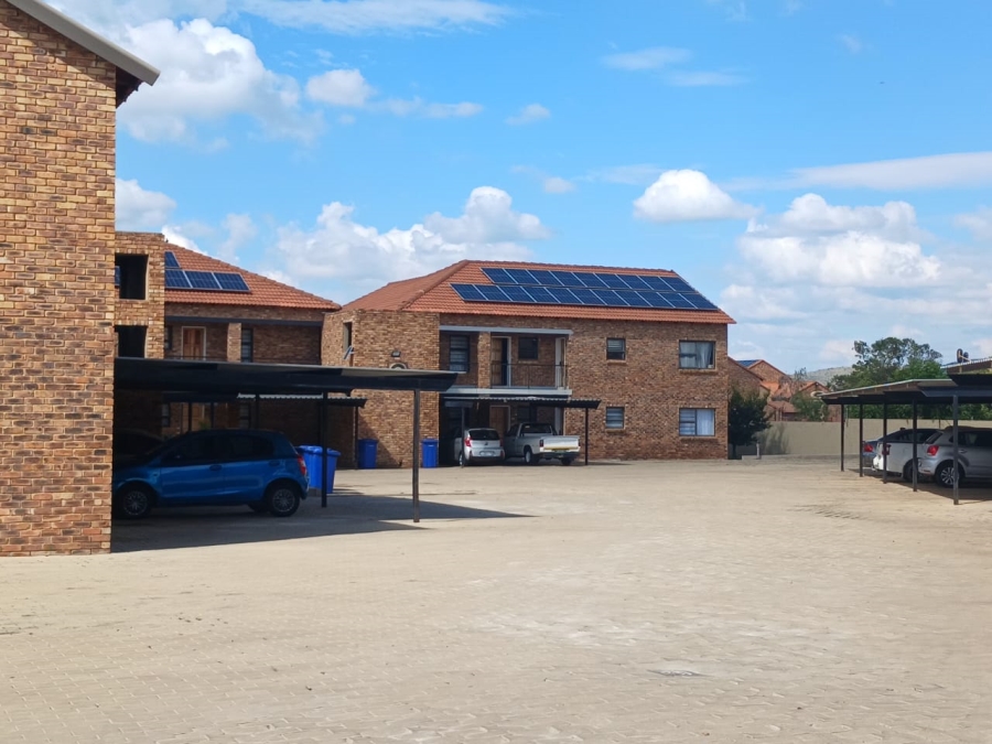 To Let 2 Bedroom Property for Rent in Karenpark Gauteng