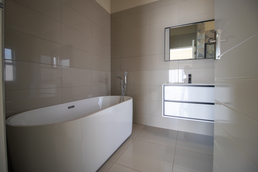 3 Bedroom Property for Sale in Louwlardia Gauteng