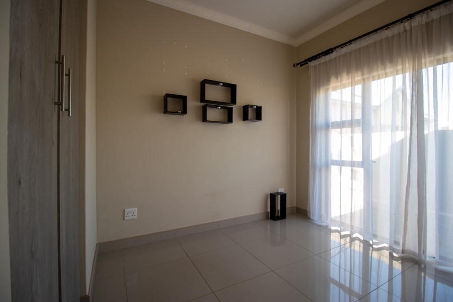 3 Bedroom Property for Sale in Louwlardia Gauteng