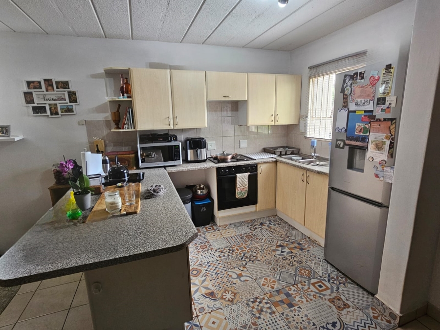 To Let 2 Bedroom Property for Rent in Brummeria Gauteng