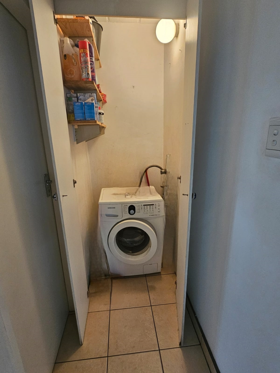 To Let 2 Bedroom Property for Rent in Brummeria Gauteng