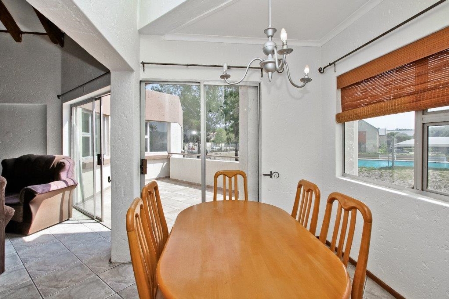 To Let 2 Bedroom Property for Rent in Bedfordview Gauteng