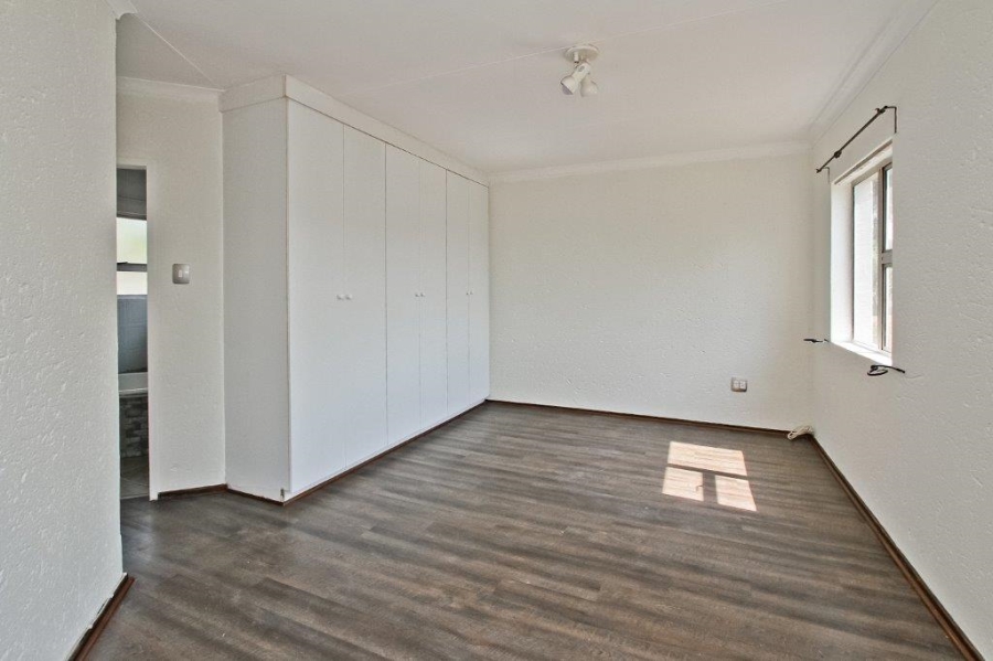 To Let 2 Bedroom Property for Rent in Bedfordview Gauteng