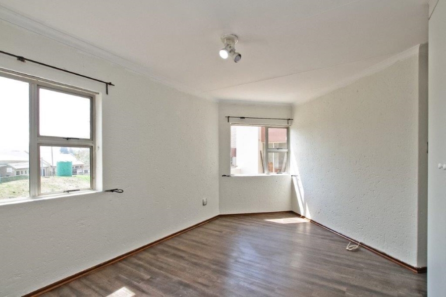 To Let 2 Bedroom Property for Rent in Bedfordview Gauteng