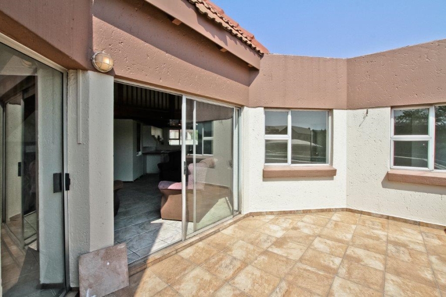 To Let 2 Bedroom Property for Rent in Bedfordview Gauteng