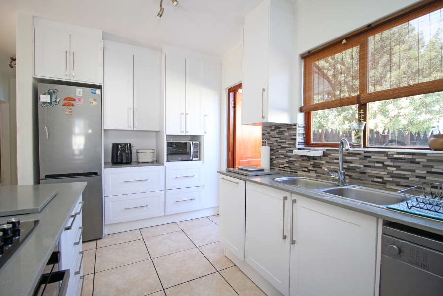 3 Bedroom Property for Sale in Sunninghill Gauteng