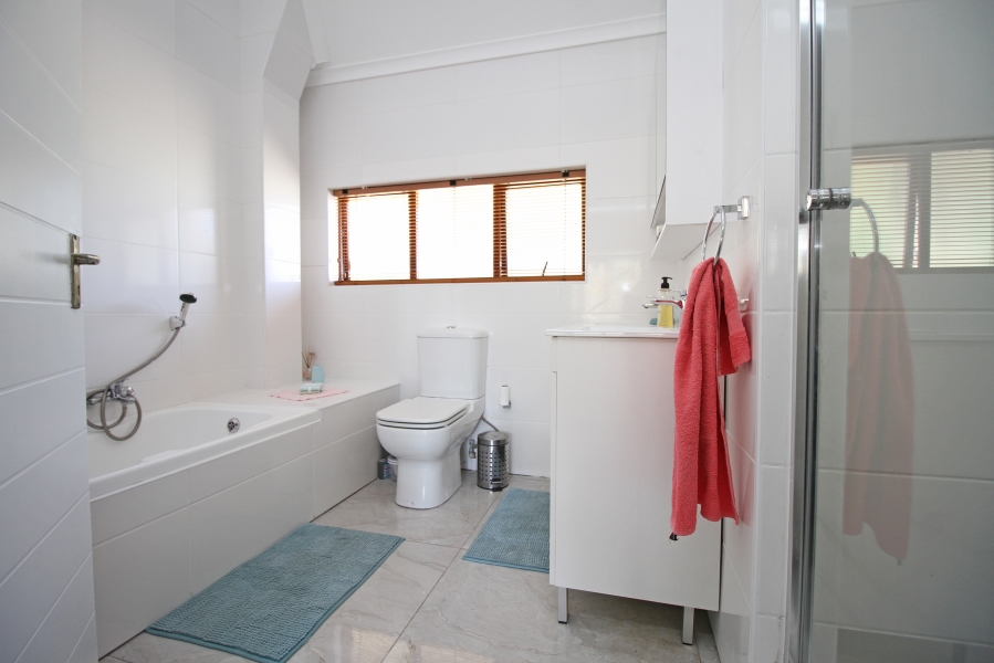 3 Bedroom Property for Sale in Sunninghill Gauteng