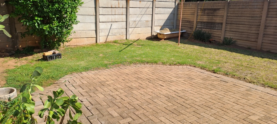 2 Bedroom Property for Sale in Kwa Thema Phase 2 Gauteng