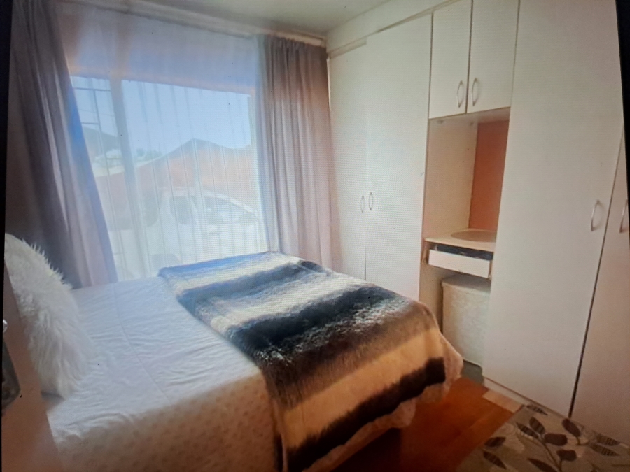 2 Bedroom Property for Sale in Kwa Thema Phase 2 Gauteng