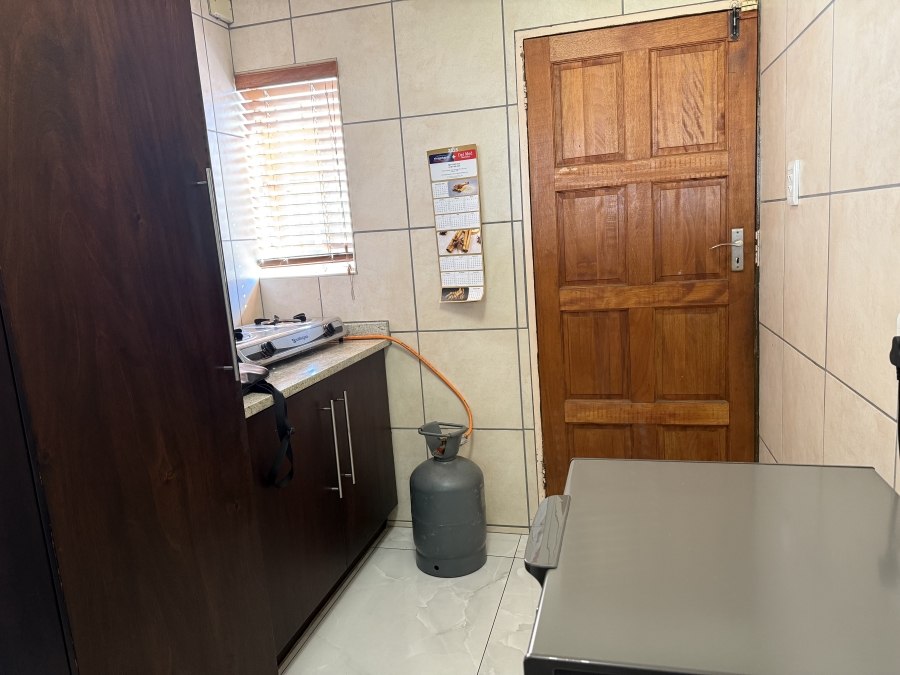 4 Bedroom Property for Sale in Flora Gardens Gauteng
