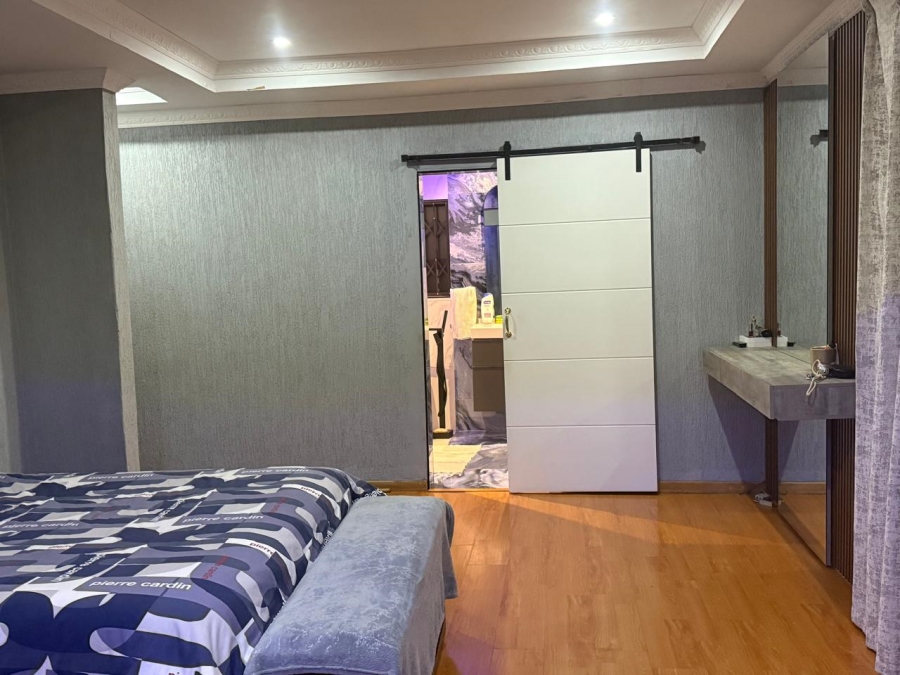 4 Bedroom Property for Sale in Flora Gardens Gauteng