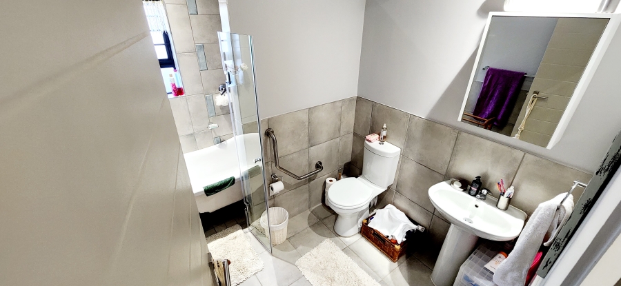 1 Bedroom Property for Sale in Montana Tuine Gauteng