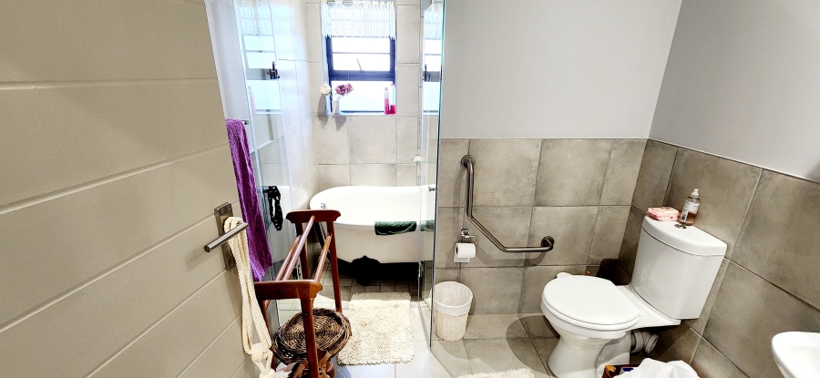 1 Bedroom Property for Sale in Montana Tuine Gauteng