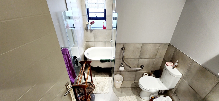 1 Bedroom Property for Sale in Montana Tuine Gauteng