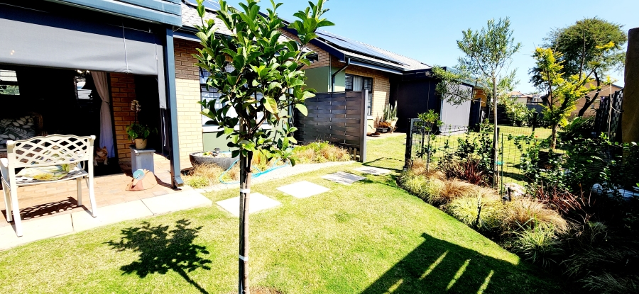 1 Bedroom Property for Sale in Montana Tuine Gauteng