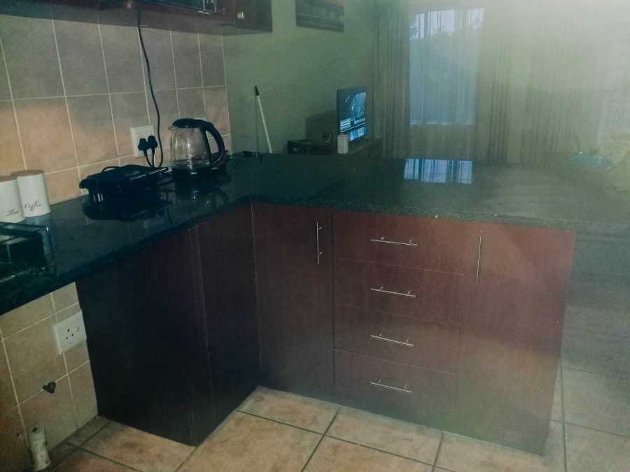 To Let 2 Bedroom Property for Rent in Sonneglans Gauteng