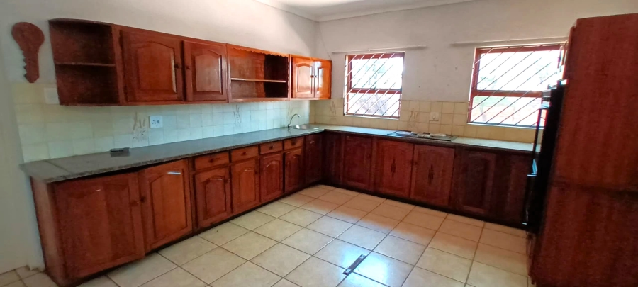 To Let 4 Bedroom Property for Rent in Zwartkop Gauteng