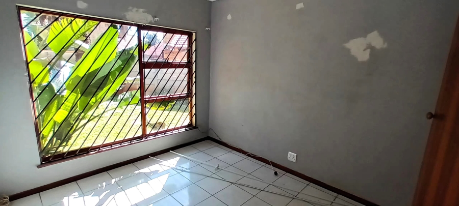 To Let 4 Bedroom Property for Rent in Zwartkop Gauteng
