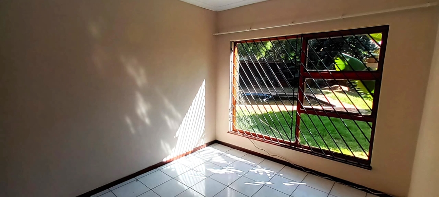To Let 4 Bedroom Property for Rent in Zwartkop Gauteng