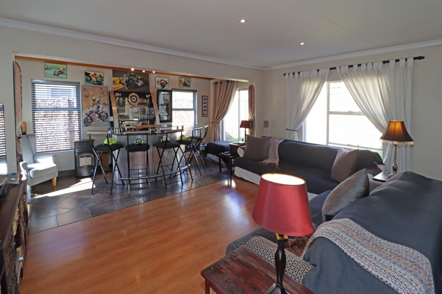 3 Bedroom Property for Sale in Barbeque Downs Gauteng