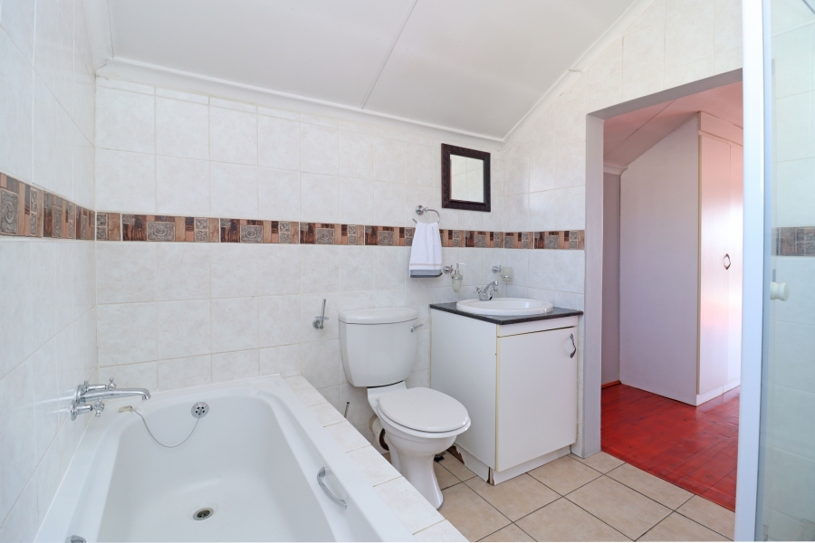 3 Bedroom Property for Sale in Barbeque Downs Gauteng