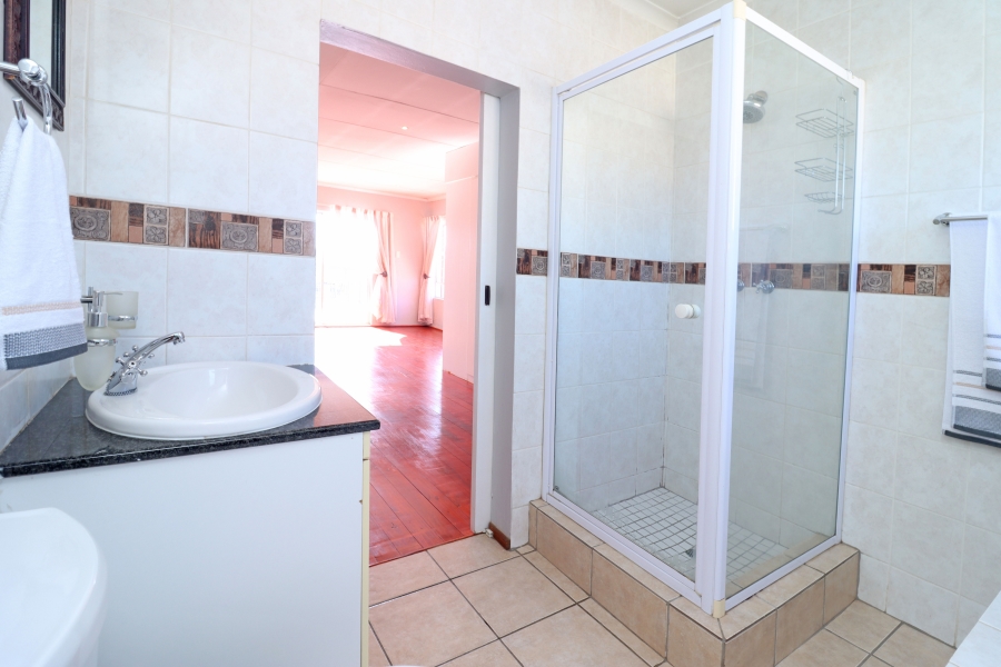 3 Bedroom Property for Sale in Barbeque Downs Gauteng