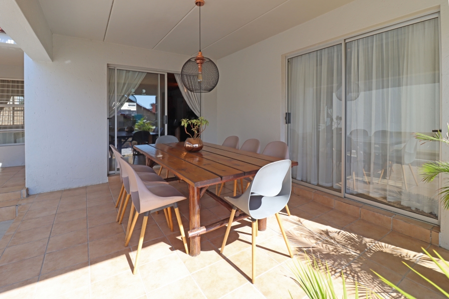 3 Bedroom Property for Sale in Barbeque Downs Gauteng