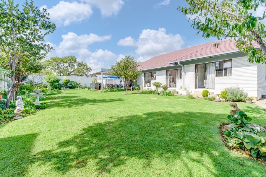 3 Bedroom Property for Sale in Edenvale Central Gauteng