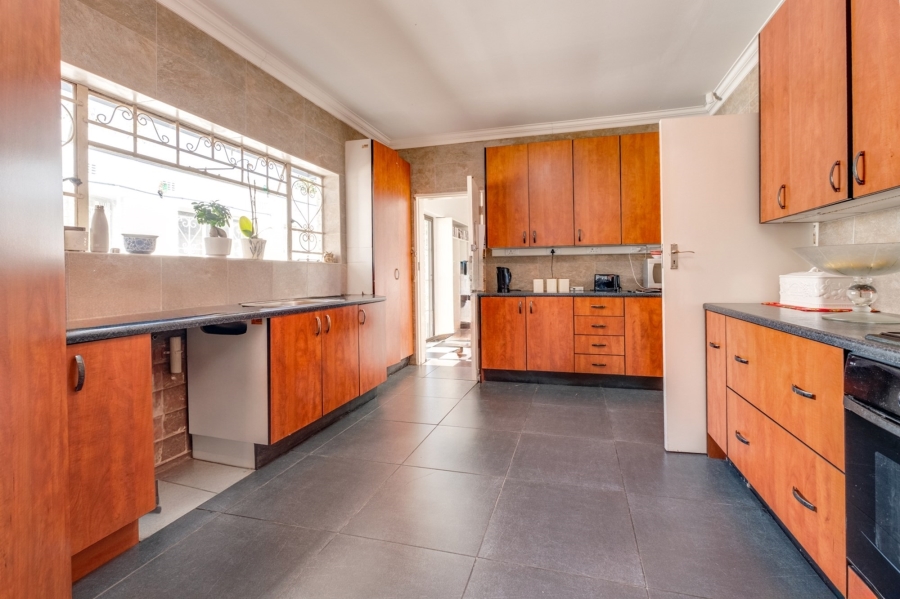 3 Bedroom Property for Sale in Edenvale Central Gauteng